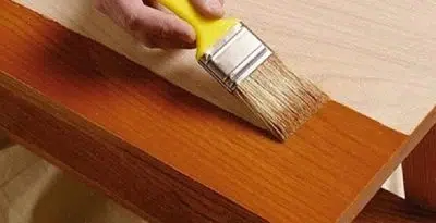 Comment teinter du bois naturellement