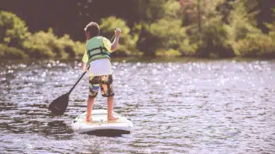 Des activités nautiques incontournables pour des vacances mémorables